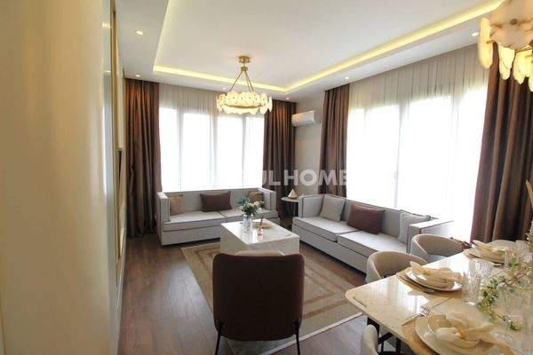 Stylish Flats in a Complex with Pool in Bağcılar Istanbul