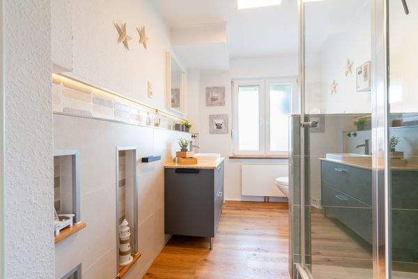 Duschbad im Erdgeschoss