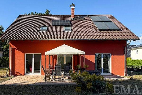 Hausansicht Gartenseite