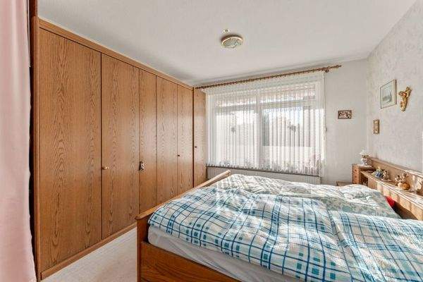 Großes Schlafzimmer