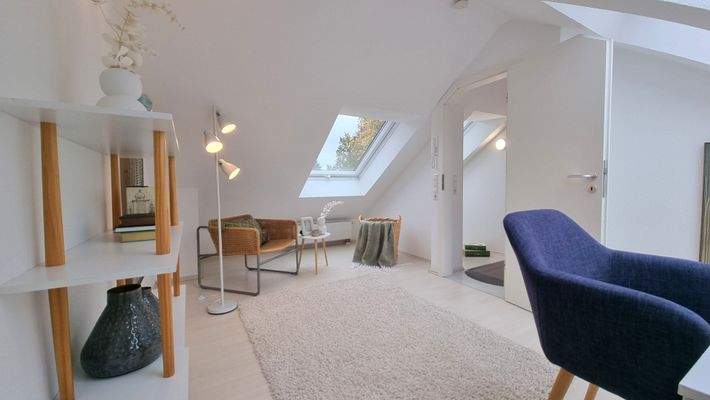 Geräumiges Dachstudio