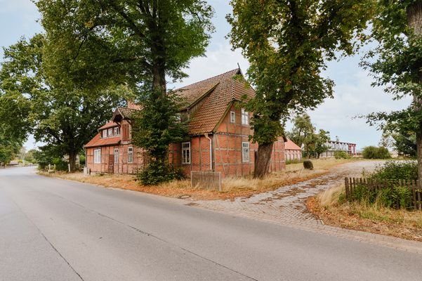 Wohnhaus mit Gaststätte