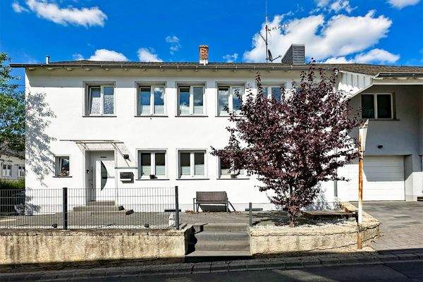 großes Einfamilienhaus