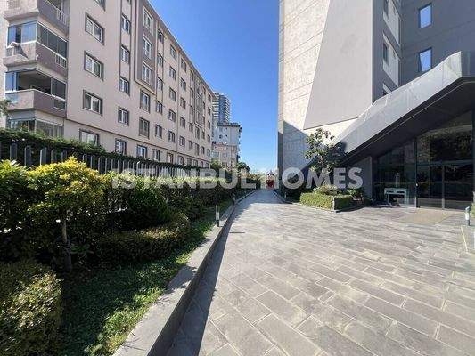 Furnished Property in a Complex with Pool in Kartal Istanbul