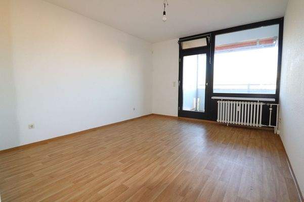 Schlafzimmer (Bild von einer Vergleichswohnung) 