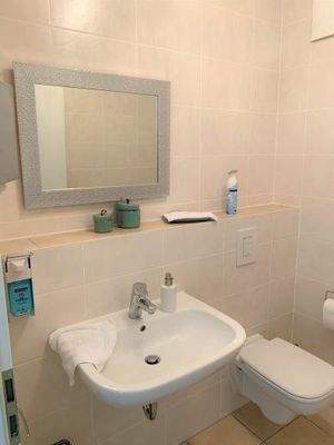 WC raumhoch gefliest