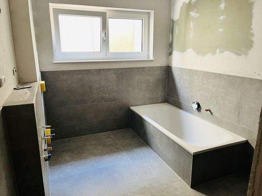 Bad - Souterrainwohnung Nr. 14 im Haus Brüder-Becker-Str. 10a (Bautenstand 10/2025)