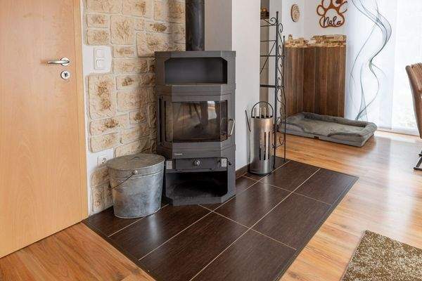 Modernes Familienhaus mit Traumgarten und Blick ins Grüne