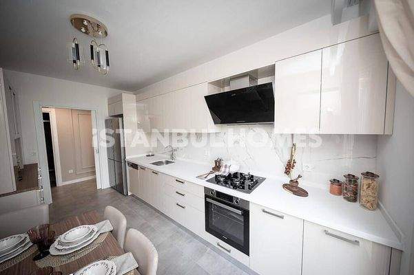 Flats with En-Suite Bathroom and Balcony in Avcilar Istanbul