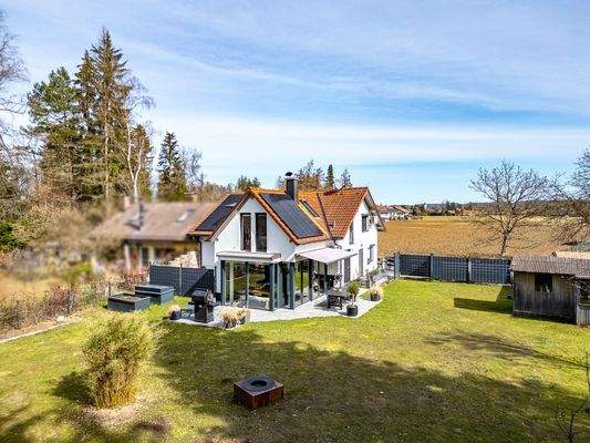 großzügiger Garten