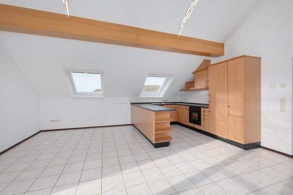 Küche und Essbereich DG