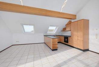 Küche und Essbereich DG