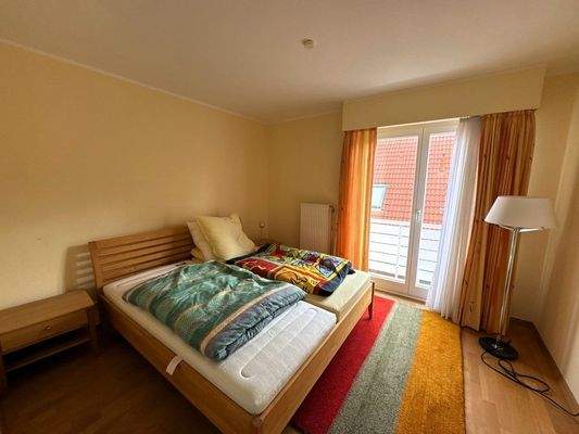 OG Schlafzimmer mit Balkonzugang