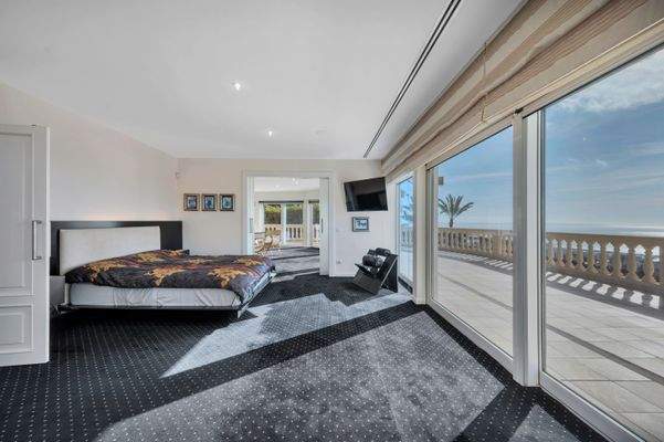 2nd Master bedroom in villa in Costa d'en Blanes 3