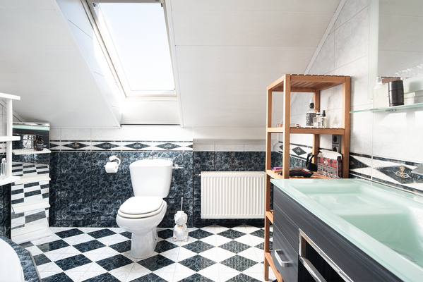 Dachgeschoss Bad