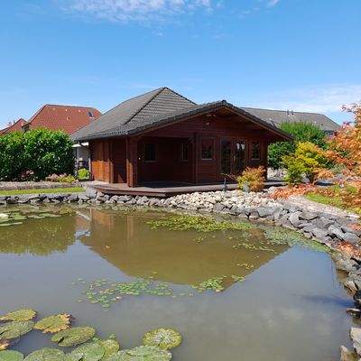 Gartenteich/Blockhaus