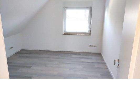 Kinderzimmer im DG Leerstand