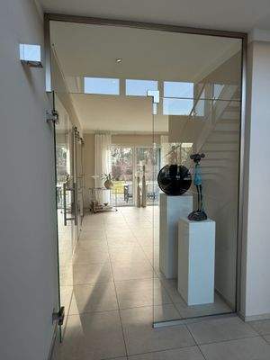 EG - Flur Blick ins Esszimmer.jpg