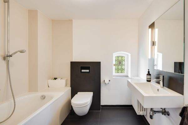 Kinder-/Gästebad im OG