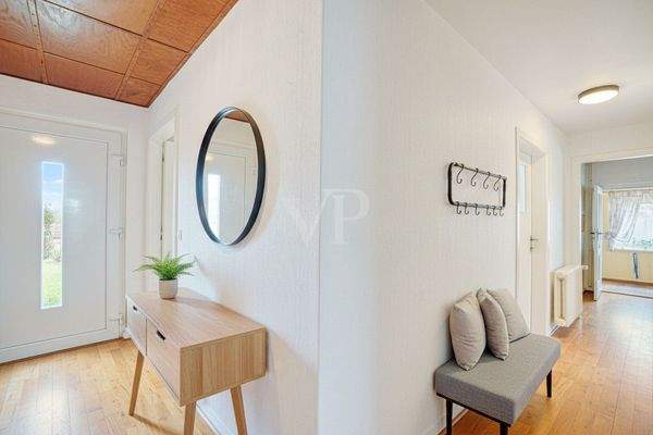 Flur digital möbliert