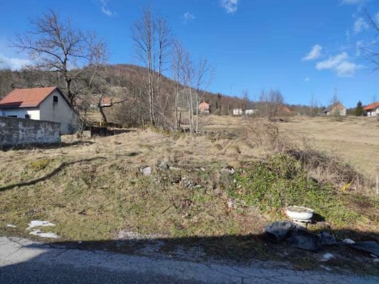 Ländliches Baugrundstück 