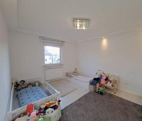 Kinderzimmer 1.OG.jpg