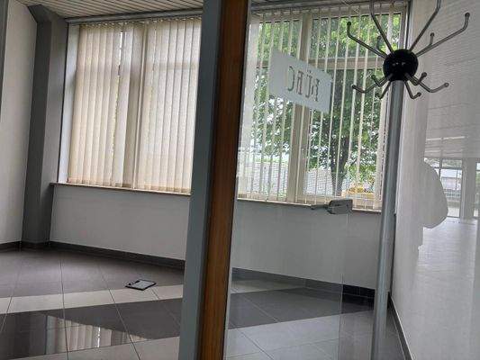 PHOTO-2025-05-06-09-39-47 (6).jpg