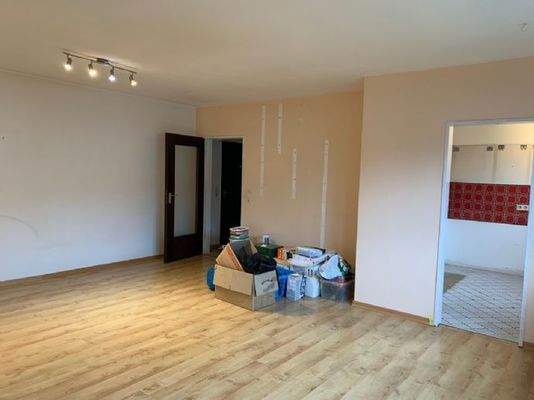 Blick vom Schlafbereich ins Wohn,- Esszimmer