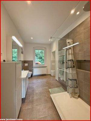 Haupthaus - Duschbad im Erdgeschoss