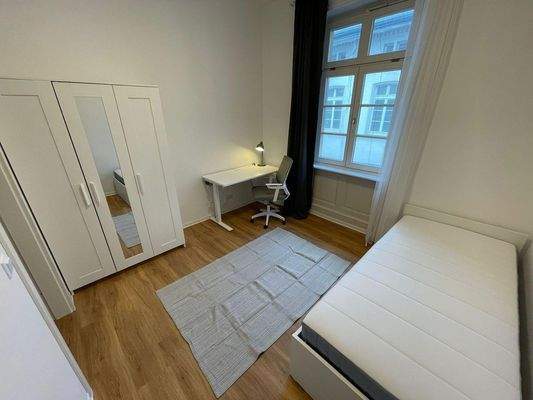 Zimmer 4 - 585€