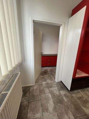 Zugang Büro / Pausenraum