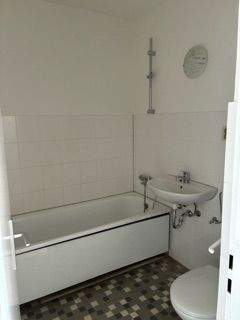 Badezimmer mit Wanne