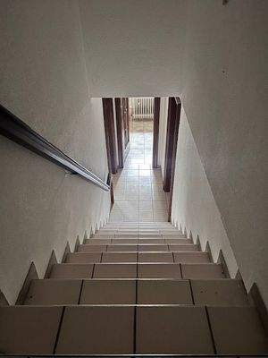 Treppe zur unteren Etage