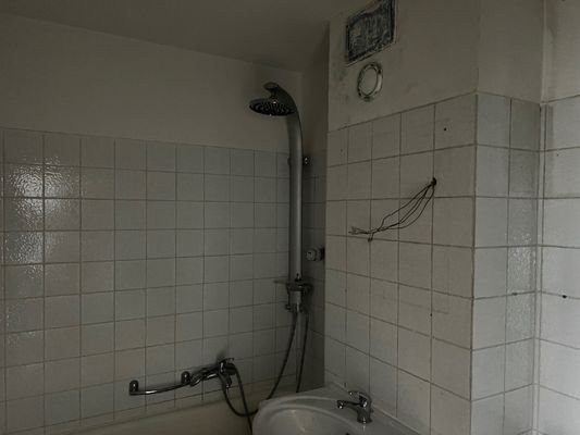 Badezimmer mit Wanne