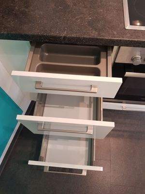 viele praktische Schubladen