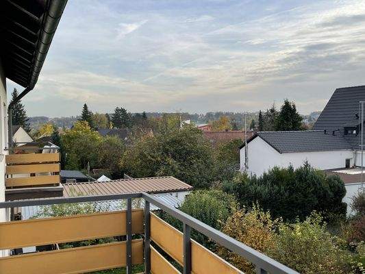 OG rechts Balkon Wohnzi 1.jpg