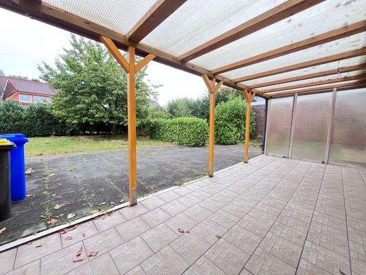 Überdachte Terrasse