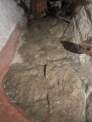 eigener Fels im Keller