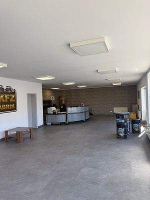 Verkaufsraum oder Wohnbereich