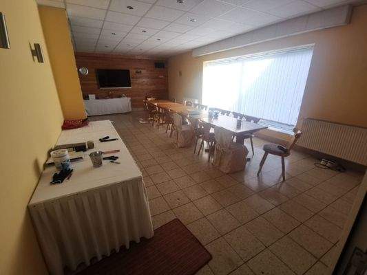 Ehemaliger Verkaufs-/Veranstaltungsraum