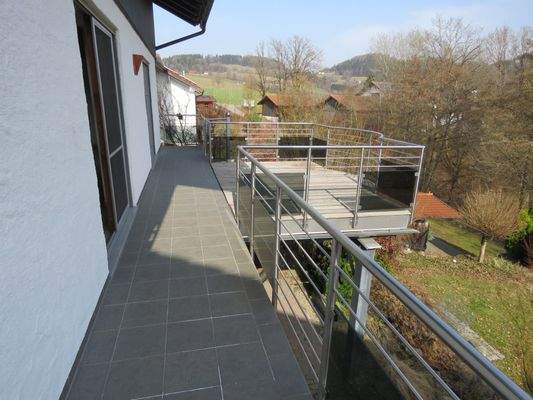 Balkon und Terrasse Richtung Südosten 