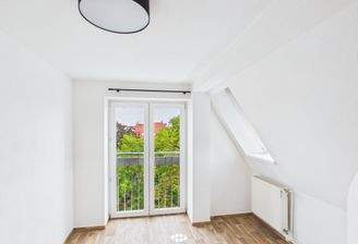 Zimmer Wohnung 4.OG