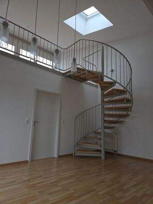 Treppe zur Galerie