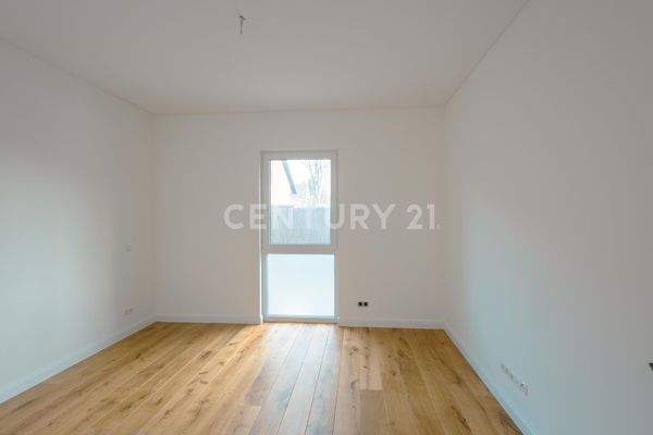 Großes Schlafzimmer