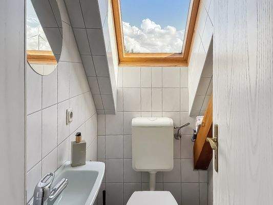 Kleines Bad im Dachgeschoss