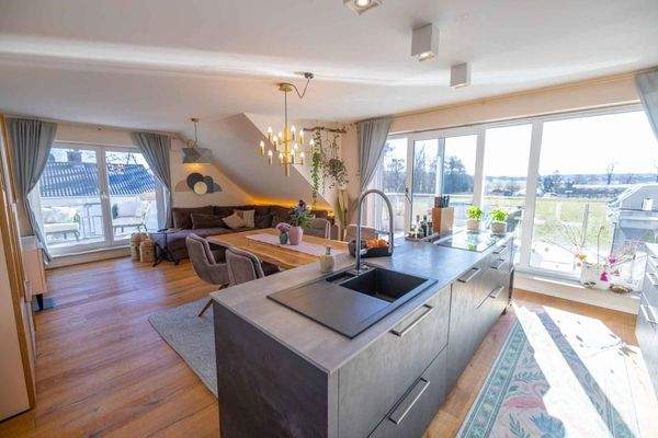 Lichtdurchfluteter Raum