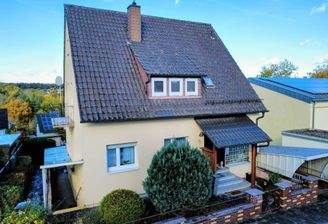 5263 - Ansicht mit Balkon und Dachgaube (DG)