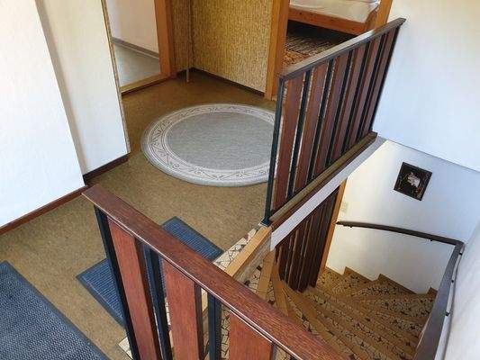 DG Diele mit Treppenabgang