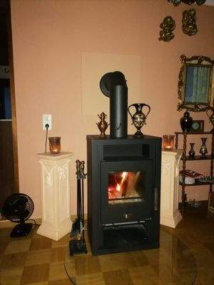 Kaminofen im Wohnzimmer