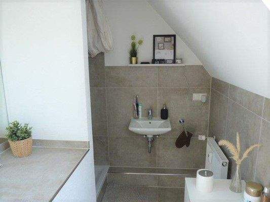 Bad/WC bei Tageslicht